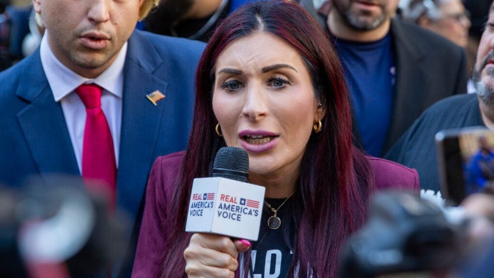 laura loomer